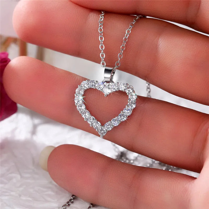 Huitan Heart Pendant Necklace – Cubic Zirconia Silver Women Pendant Necklace Vue