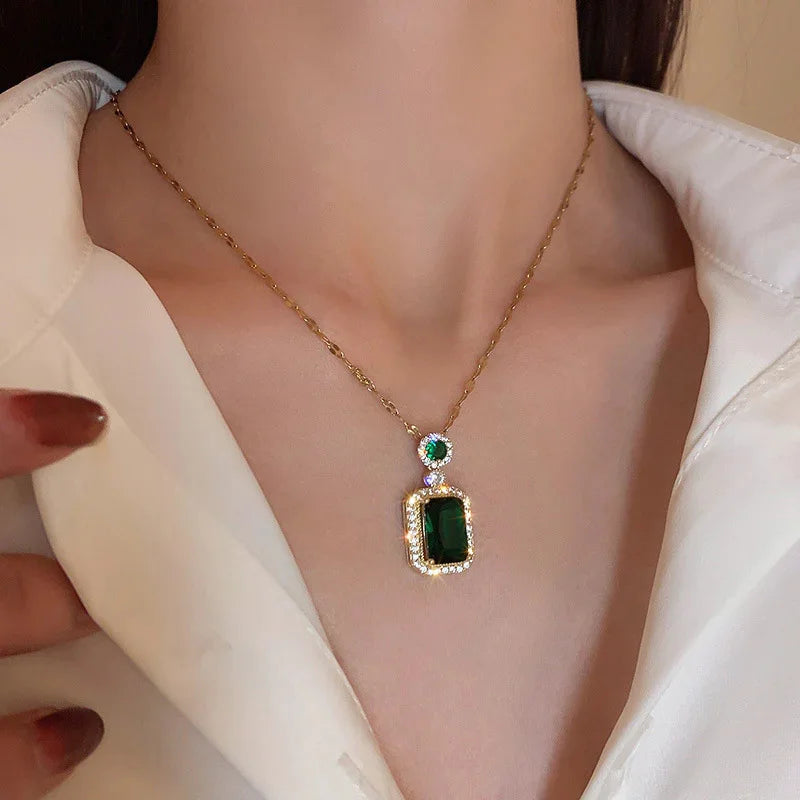 Huitan Cubic Zirconia Pendant Necklace – Women's Elegant Gift Pendant Necklace Vue