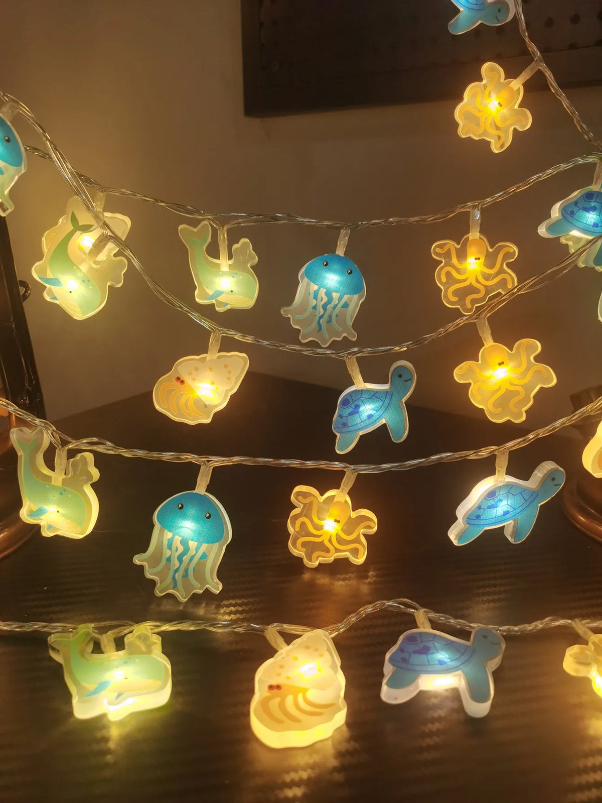 Ocean Animal LED String Lights, Whale Jellyfish Turtle Octopus Fairy Lights for Kids Bedroom Nursery Beach Theme Party Decor Vue