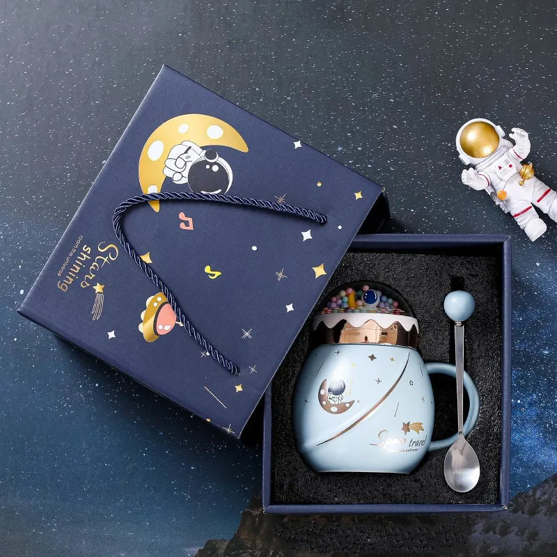 Astronaut Series Ceramic Mug with Lid Spoon Cute Business Gift Box Creative Ceramic Coffee Tea Cup Holiday Birthday Girls Gifts Vue Light blue gift box 450ml