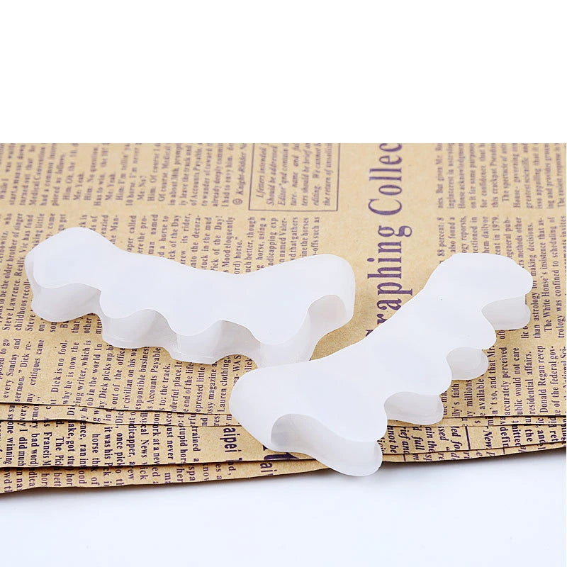 2 Soft Touch Silicone Toe Spacers Reusable Feet Vue White