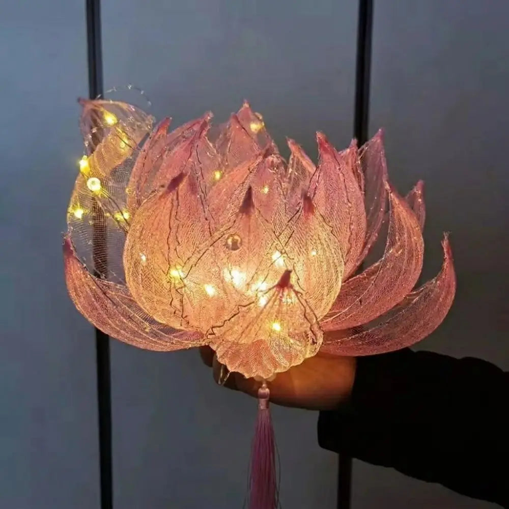 Ancient Style Handheld Lotus Lantern Handmade DIY Craft Kit Ribbon Fairy Lotus Lantern Colorful Luminous Vue