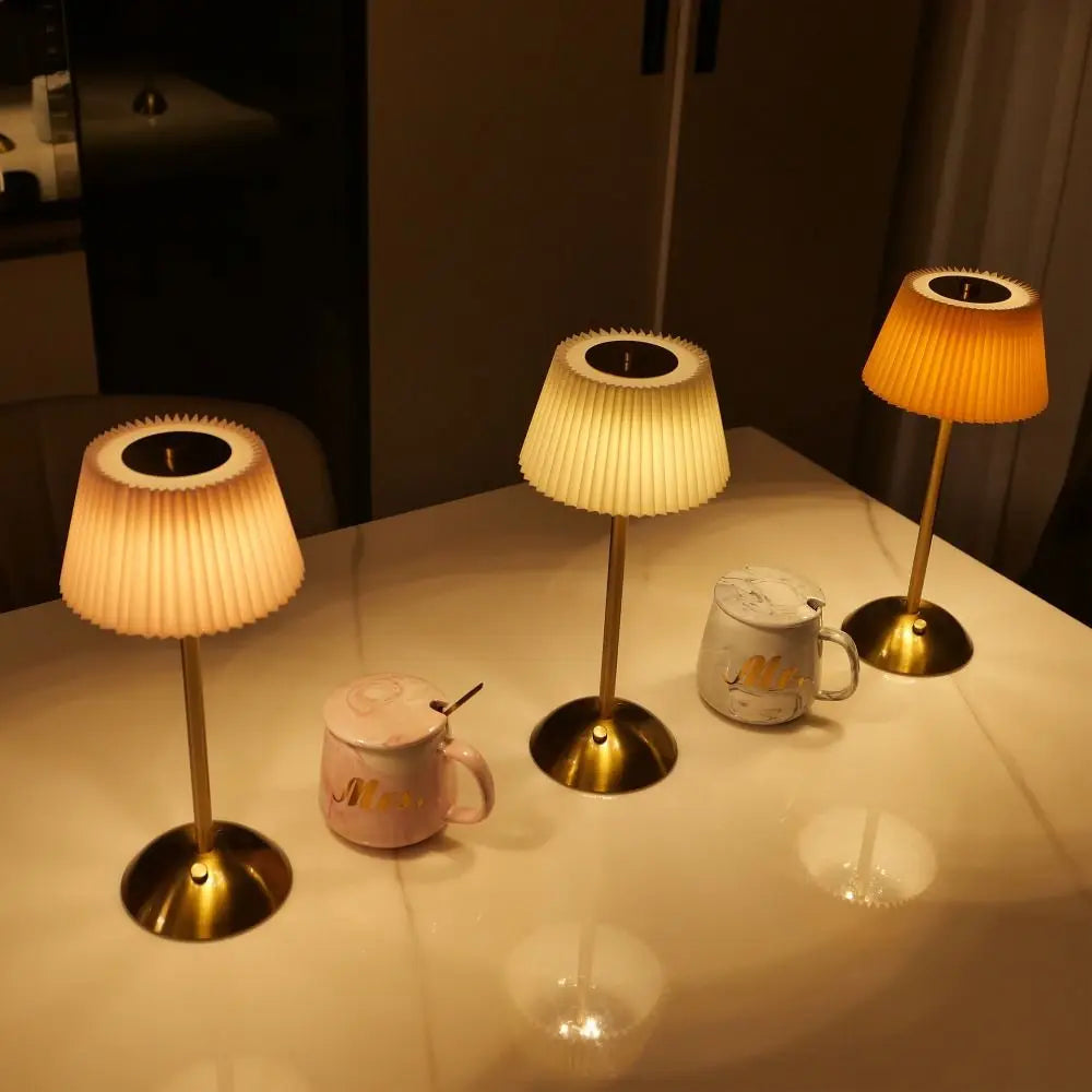 3 Color Lights Small Pleated Table Lamp Touch Control Fabric Shade Desk Ambient Light Cordless USB Rechargeable Nightstand Light Vue