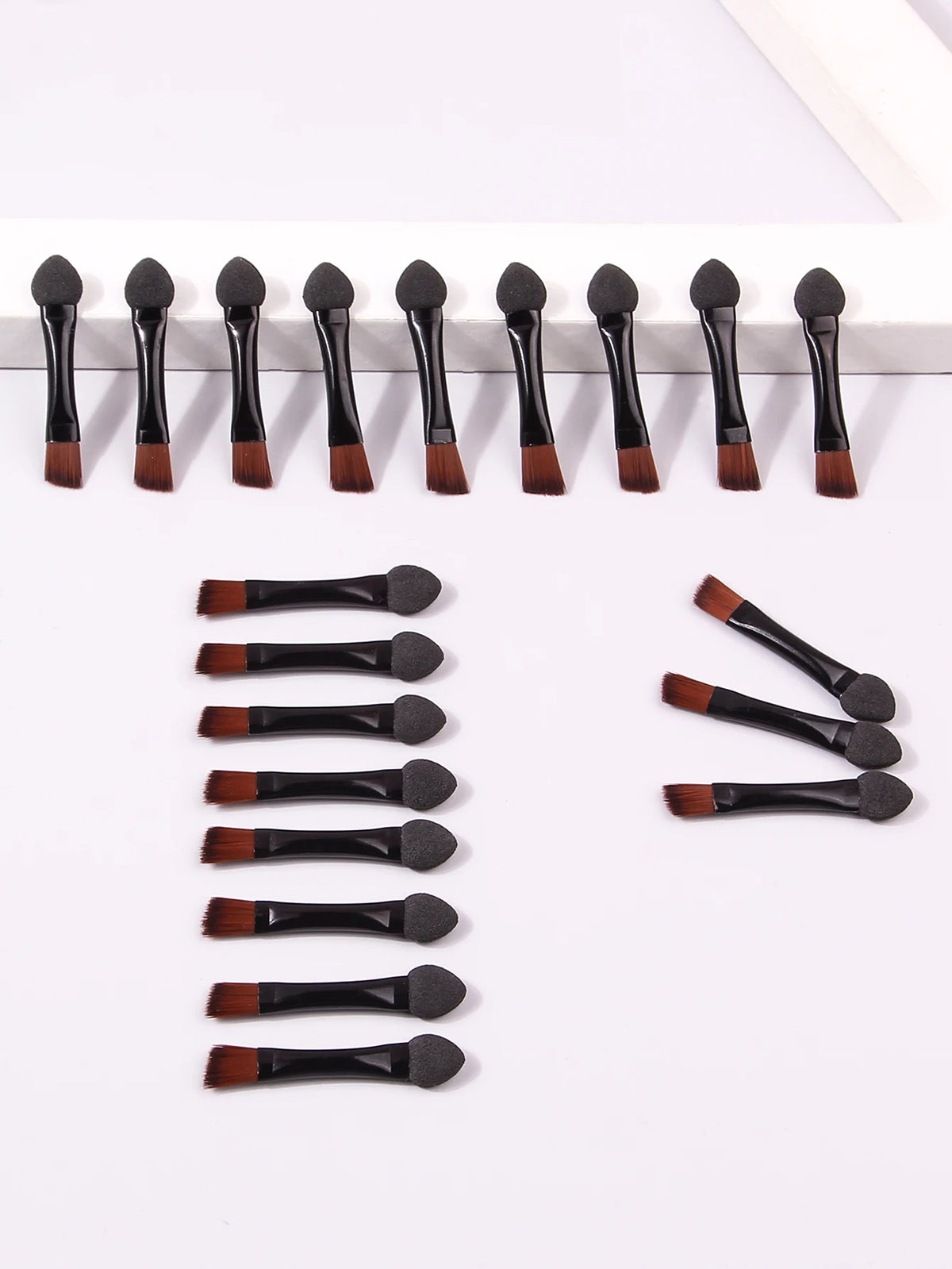 20 Pcs Dual Ended Eyebrow Brush Set Double Ended Sponge Head Eye Shadow Brush Eye Makeup Brushes for Eye Shadow Palette Vue
