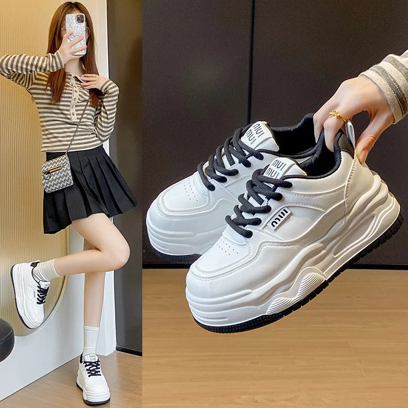 Women's White Casual Sneakers – Korean Style Lace-Up Board Shoes Casual Board Sneakers Vue