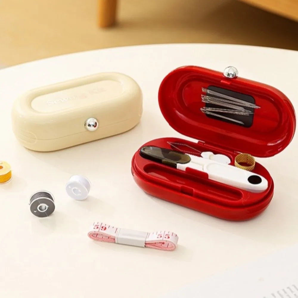 Space Saving Magnetic Needle And Thread Kit Portable Threads DIY Sewing Box Set Small Multi-Purpose Hand Sewing Tool Kit Indoor Vue