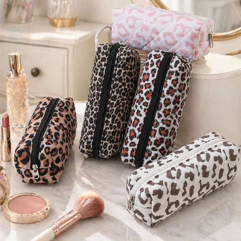Large Capacity Leopard Print Makeup Bag Quilted Cotton Polyester Cosmetic Tools Pouch Portable Padded Cosmetic Pouch with Zipper Vue