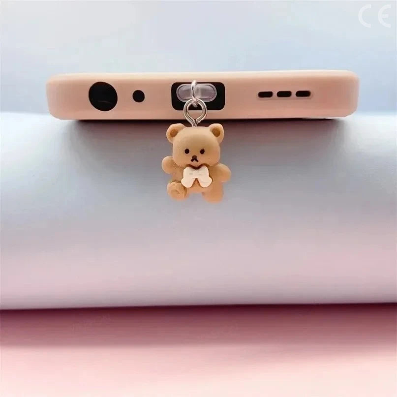 Cute Little Bear Phone Dust Plug Pendant for iPhone Samsung Xiaomi Type-C/iOS phone Interface Cell Dust Plug Accessories Vue