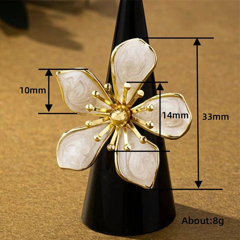 Huitan White Enamel Flower Adjustable Ring – Women's Fashion Fashion Ring Vue