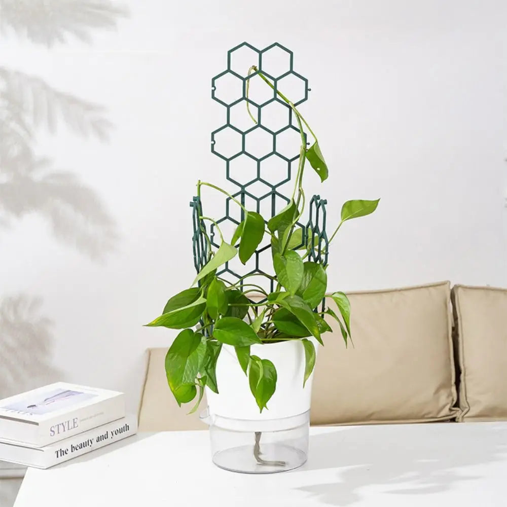Honeycomb Design Plant Support Rustproof Plastic Windproof Trellis