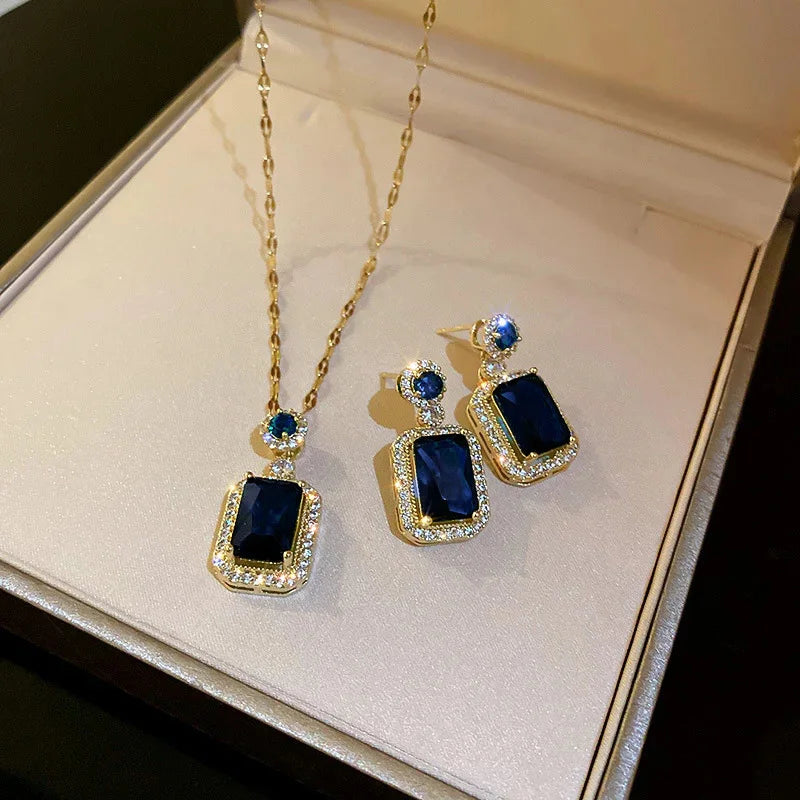 Huitan Cubic Zirconia Pendant Necklace – Women's Elegant Gift Pendant Necklace Vue