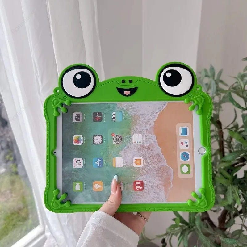 Kids 3D Frog Silicone iPad Case – 11" Multi-Gen Cover Tablet Case Vue