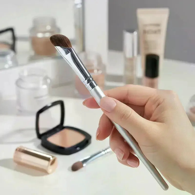 2Pcs Sickle Shaped Nasal Shadow Brush Soft Bristles For Daily Professional Makeup Use Beauty Tool Vue