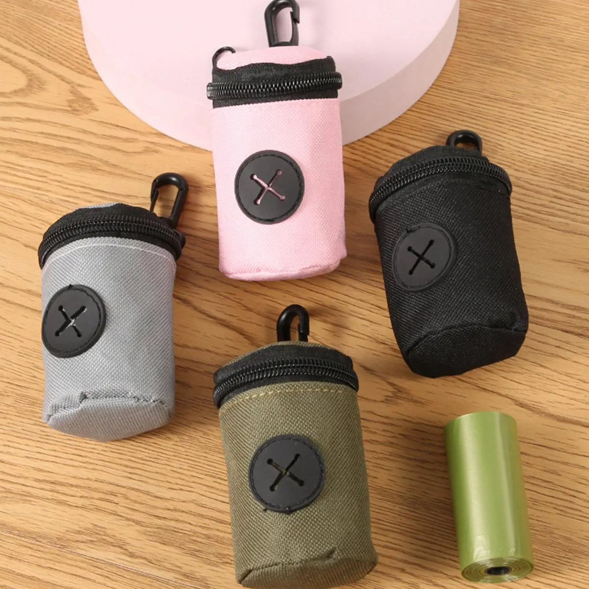Dog Poop Bag Carrier with Clip Zipper Portable Waste Bag Holder for Small Medium Large Dogs Puppy Durable Keychain Loop Vue