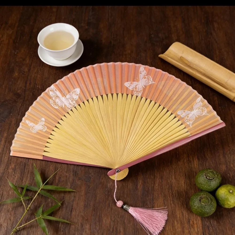 Lightweight Butterfly Pattern Folding Hand Fan Retro Delicate Dance Fan Portable Creative Decorative Fan Photography Vue