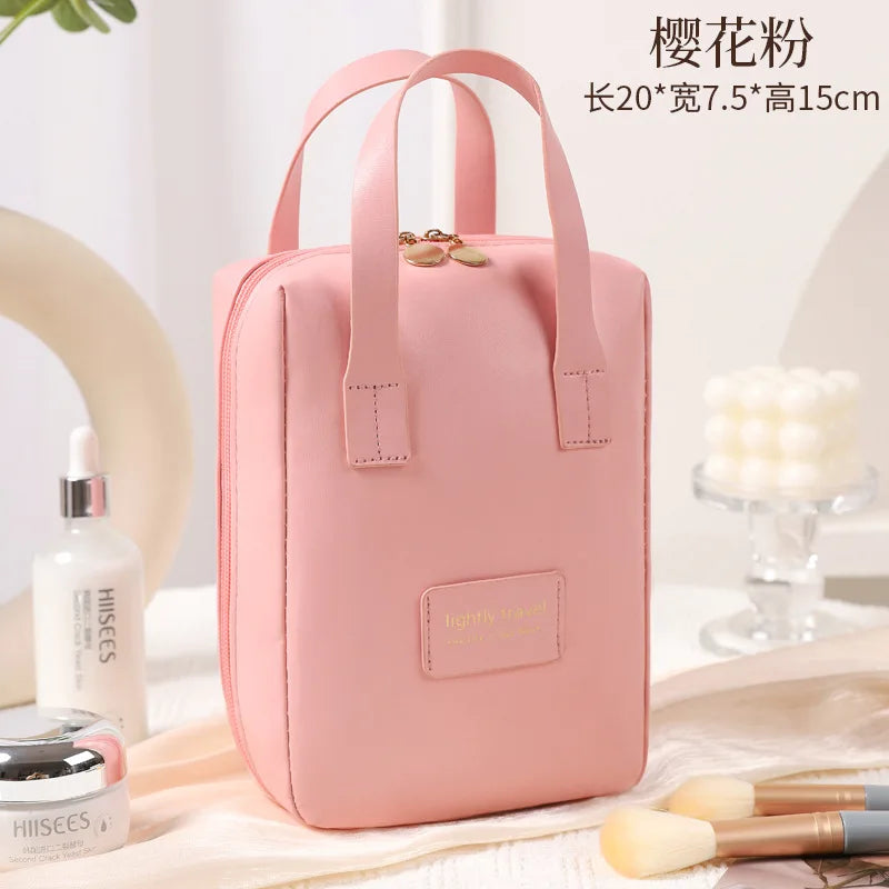 Portable Travel Makeup Bag with Large Capacity High-End Cosmetic Organizer Stylish Toiletry Storage Bag for Cosmetics Vue Pink