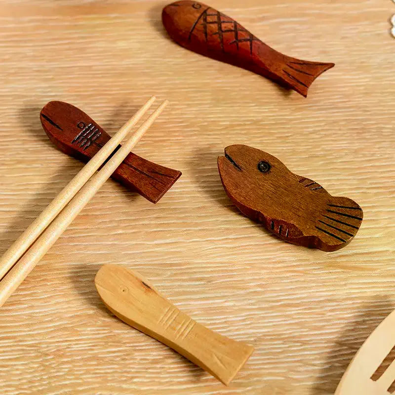 Creative Japanese Chopsticks Holder Wooden Chopstick Pillow Spoon Fork Knife Stand Table Decor Chopstick Rest Tableware Holder Vue