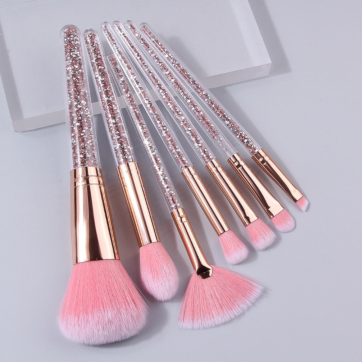 7-pc silver diamond makeup brush set - large powder brush, fan-shaped blush brush, brush for eye smudging, and highlighter brush Vue Pink
