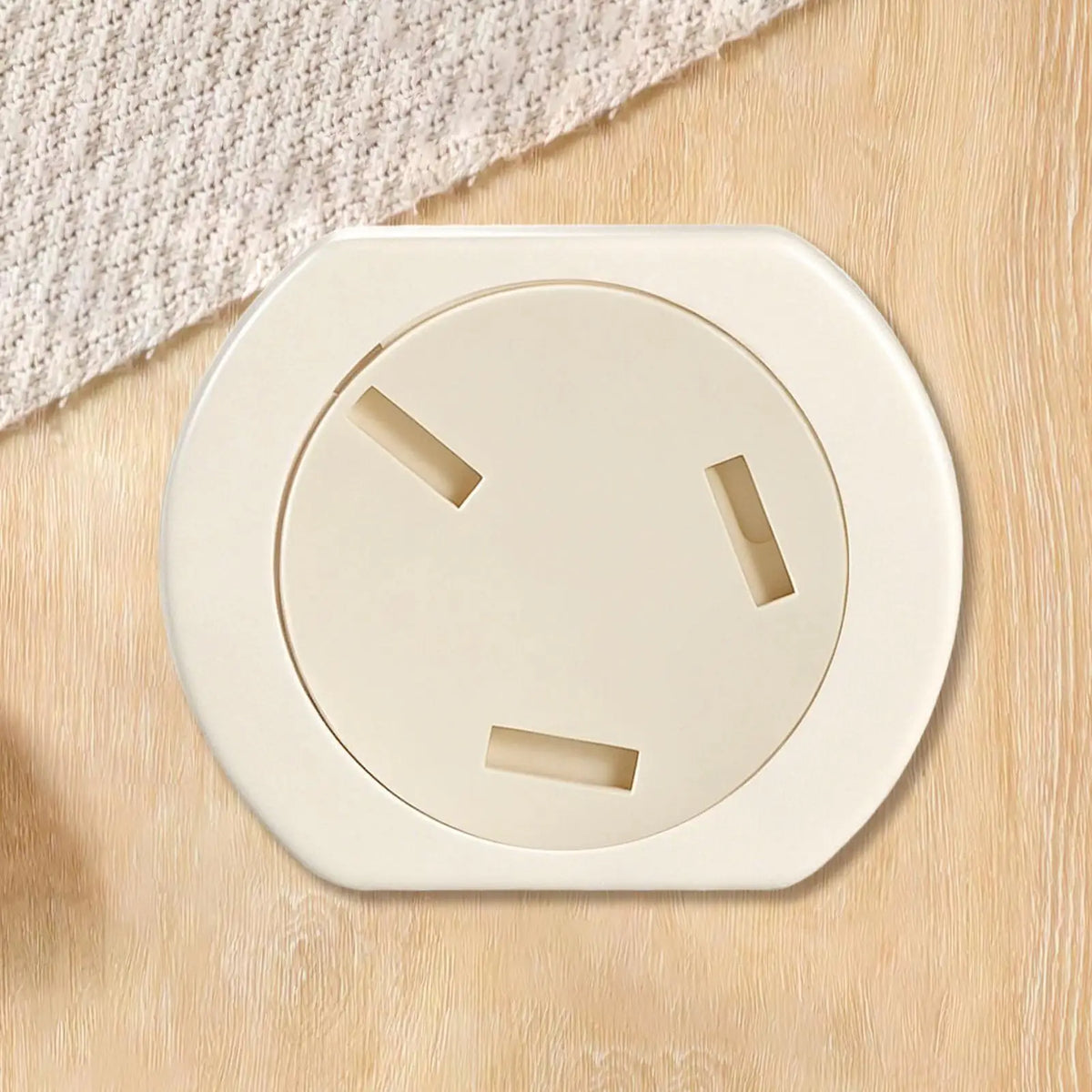 Self-Locking Child Safety Outlet Covers, Baby Proof Electrical Socket Protectors Cover For Home Wall Anti-Shock Plug Guards Kids Vue