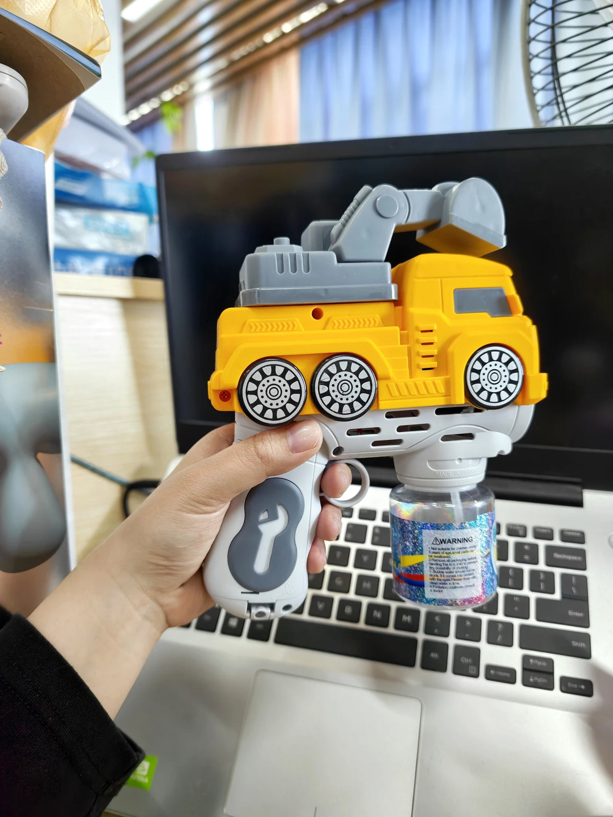 Vehicle Bubble Gun Toys, Cartoon Bubble Machine—Summer Outdoor Gift for Kids(Not Included Battery, Not Contain Bubble Liquid) Vue