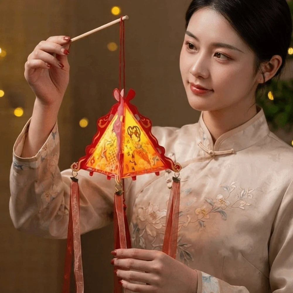 Triangular Triangle Lantern Interlocking Corner Tabs High-Transmittance Pyramid Shape Lamp Hanging Long Tassel Corner Pendants Vue