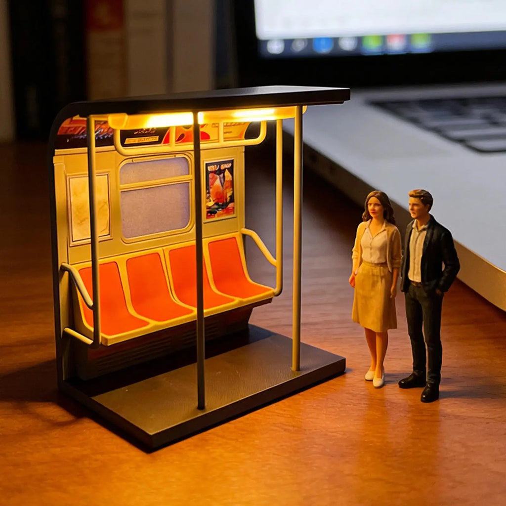 Subway Train Light, Retro LED Car Model Nightlight - Train Table Lamp with 3 Replaceable Posters for Bedside Dorm Apartment Vue