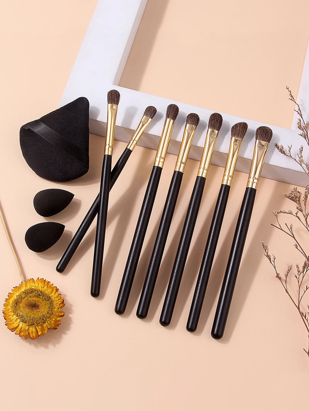 New 10Pcs Eyeshadow Makeup Brush Set, With Triangle Powder Puff & Makeup Sponge Beauty Tools Vue