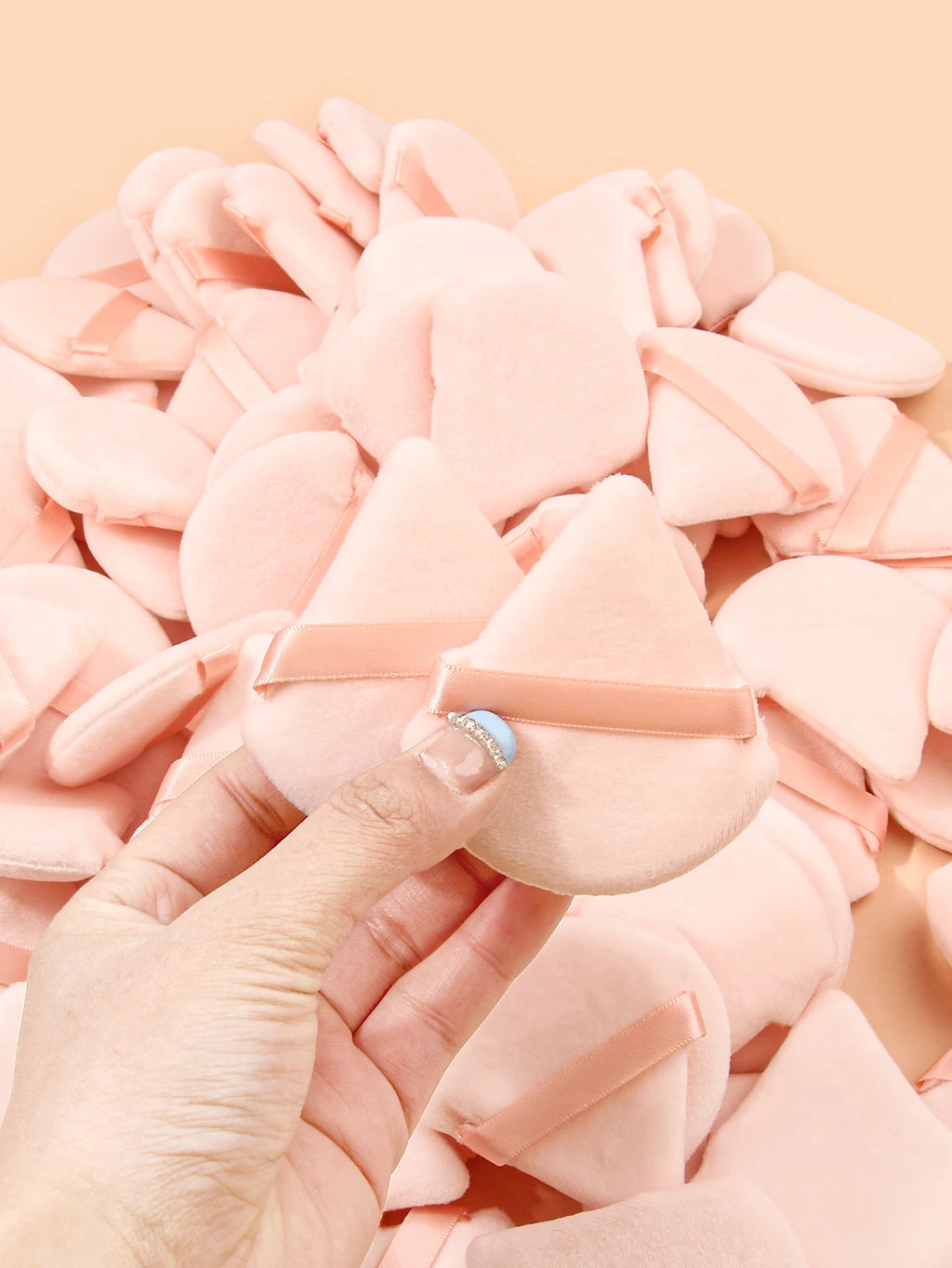 50Pcs Mixing Colors Randomly Triangle Makeup Puff For Loose Powder Liquid Cosmetic Soft Plush Makeup Puff Makeup Foundation Puff Vue Light Yellow