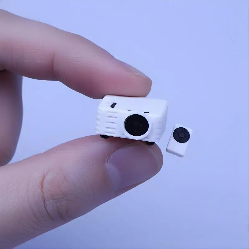 Miniature Projector With 3D Effect and Remote Controller For Dollhouse Scene Decoration Creative Bedroom Lighting Vue