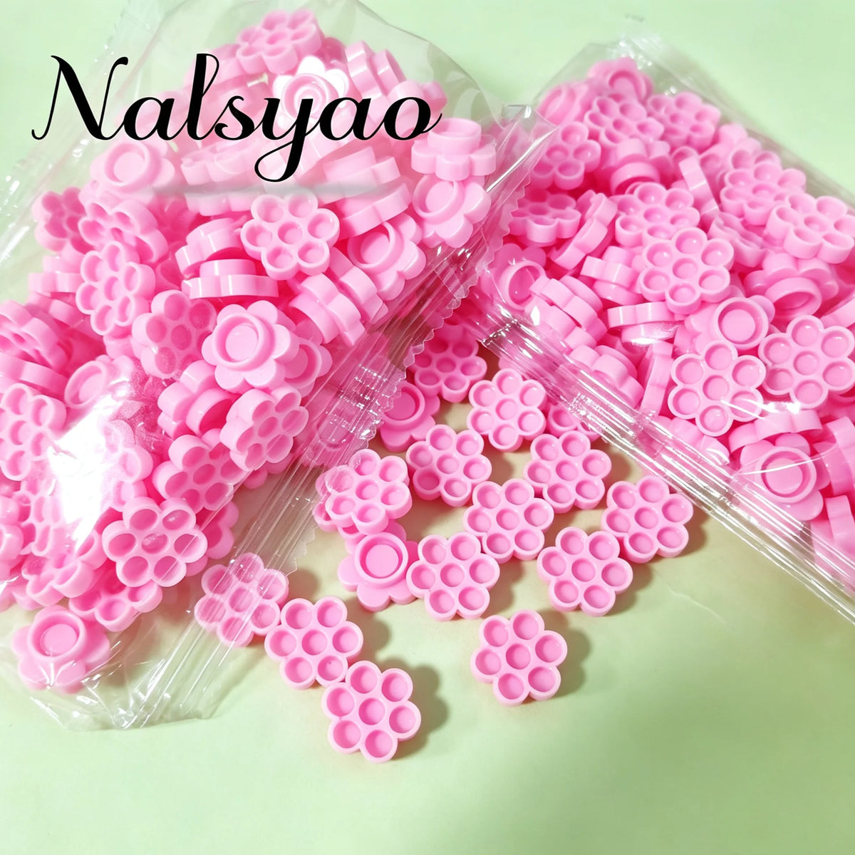 100PCS False eyelash tool accessories eyelash flower cup mini cute flower cup plastic portable eyelash powder flower cup wreath Vue