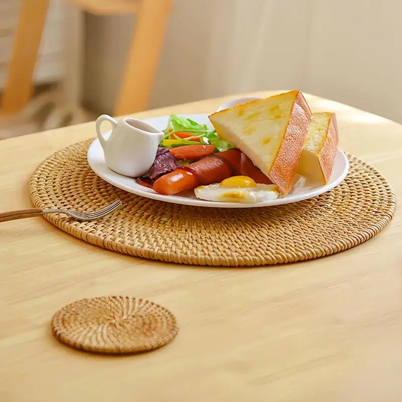 Round Patterned Rattan Coaster Protects Surfaces from Hot Coffee Mugs for Home and Kitchen Vue