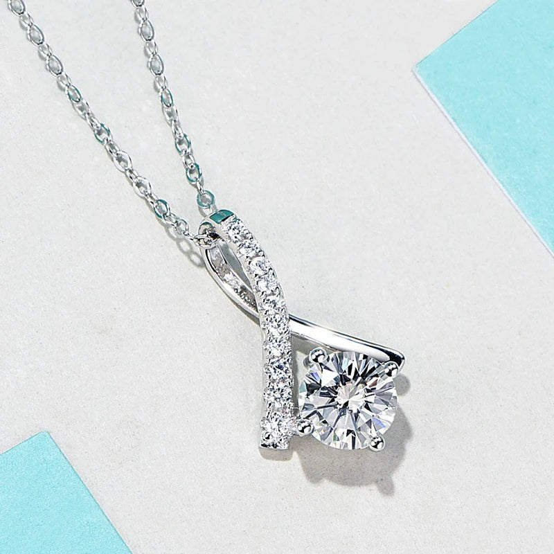 Huitan Cubic Zirconia Geometric Pendant Necklace for Women Pendant Necklace Vue XL972 45cm
