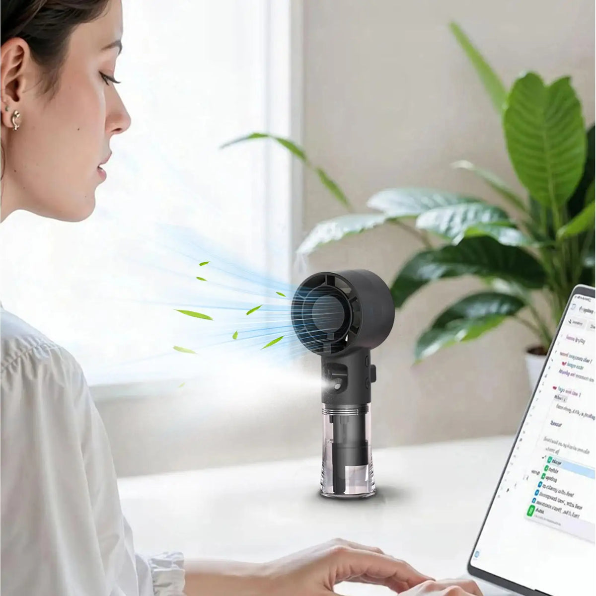 Mini USB Rechargeable Misting Fan Cooling Tool Fan for Outdoor Indoor Travel Home Camping Beach Summer Office Gym Vue