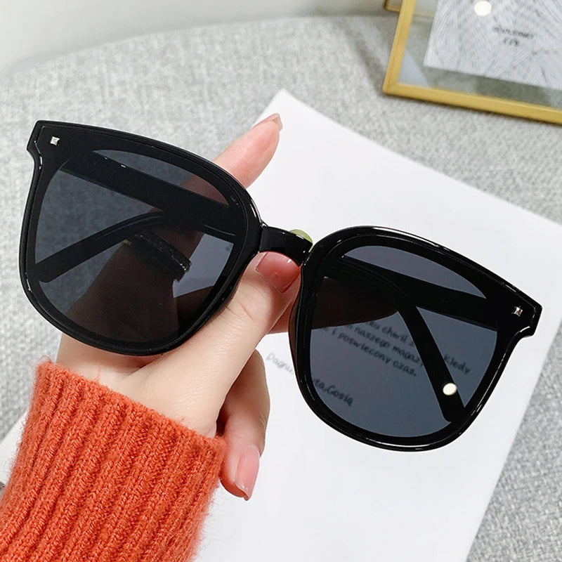 Outdoor UV400 Unisex Portable Collapsible Glasses Fashionable Women Folding Sunglasses Summer Wild Colorful Square Eyewear Vue Black