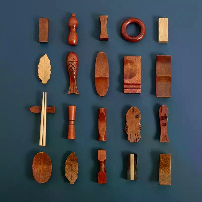 Creative Japanese Chopsticks Holder Wooden Chopstick Pillow Spoon Fork Knife Stand Table Decor Chopstick Rest Tableware Holder Vue