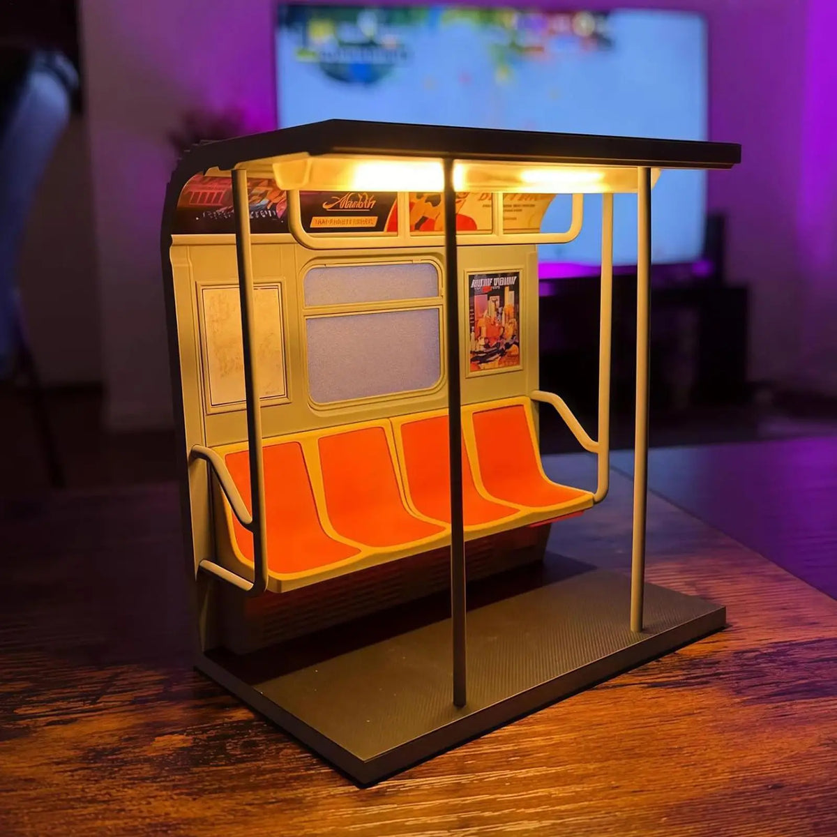 Subway Train Light, Retro LED Car Model Nightlight - Train Table Lamp with 3 Replaceable Posters for Bedside Dorm Apartment Vue