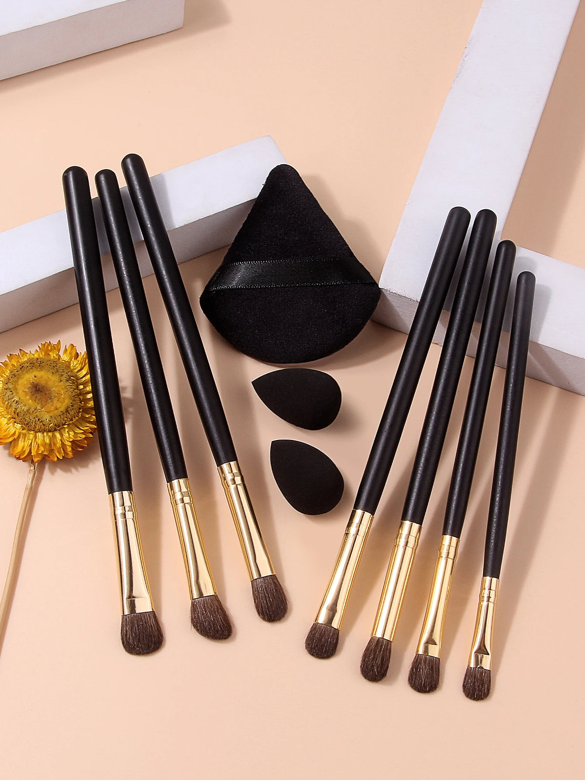 New 10Pcs Eyeshadow Makeup Brush Set, With Triangle Powder Puff & Makeup Sponge Beauty Tools Vue