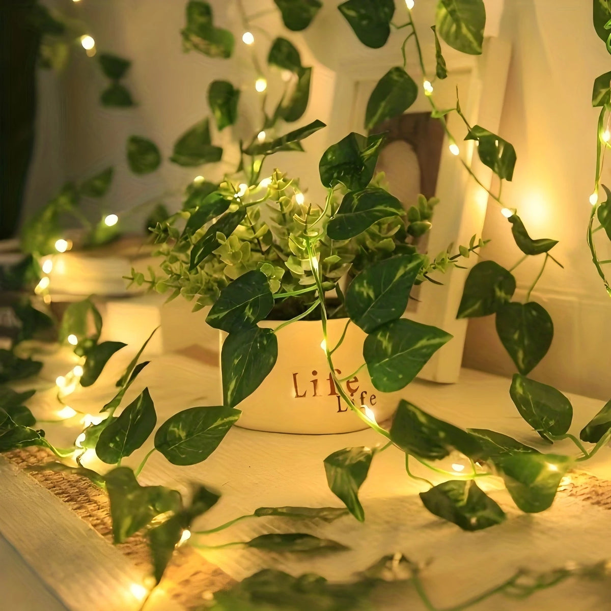 Hanging Pothos Green Vine LED Fairy Lights, Artificial Plant Decor String Lights for Desk Shelf Bedroom Wall Party Indoor Decor Vue