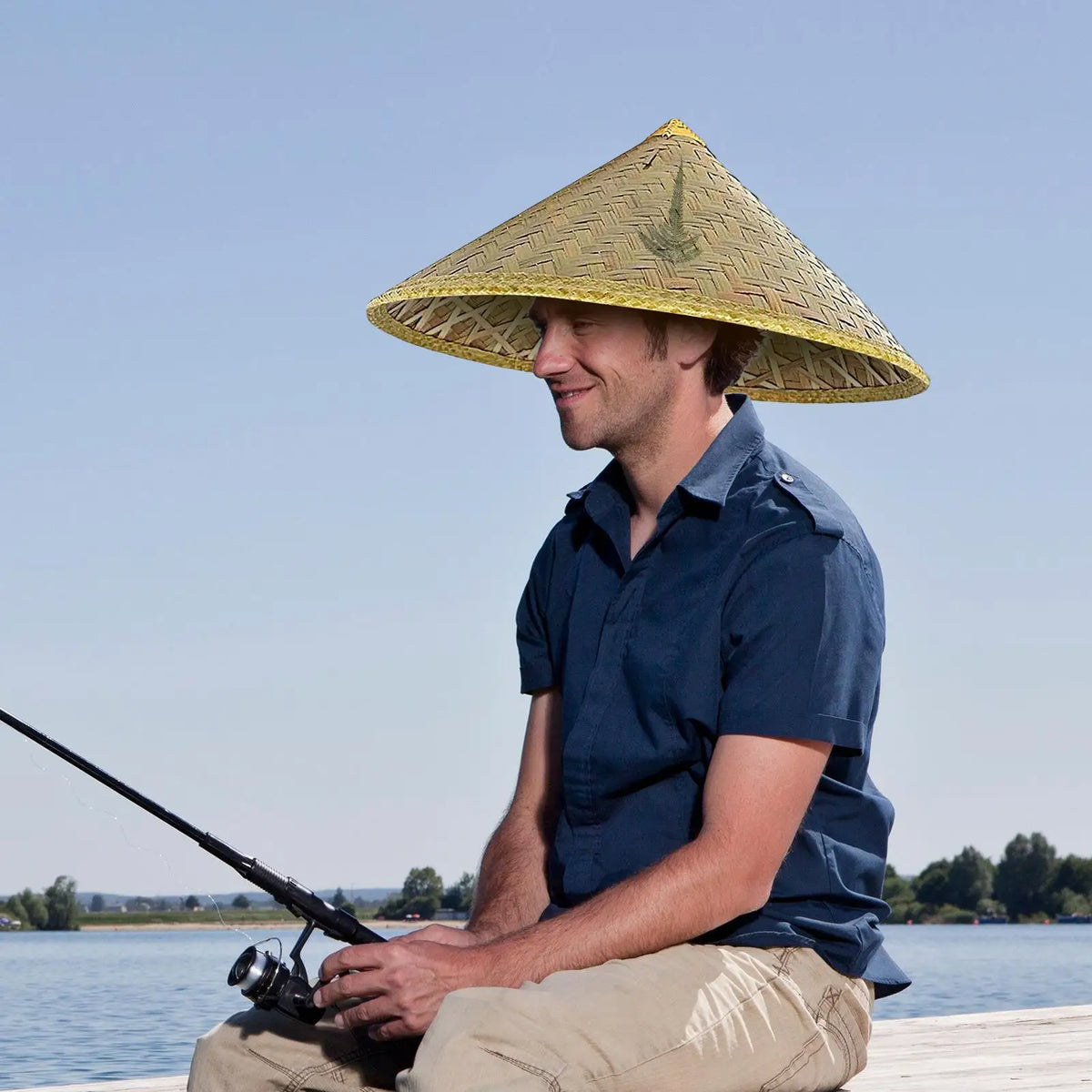 Handmade Rattan Straw Hat with Adjustable Chin Strap - Elegant & Versatile for Fishing, Gardening, Camping, Hiking & Outdoor Vue