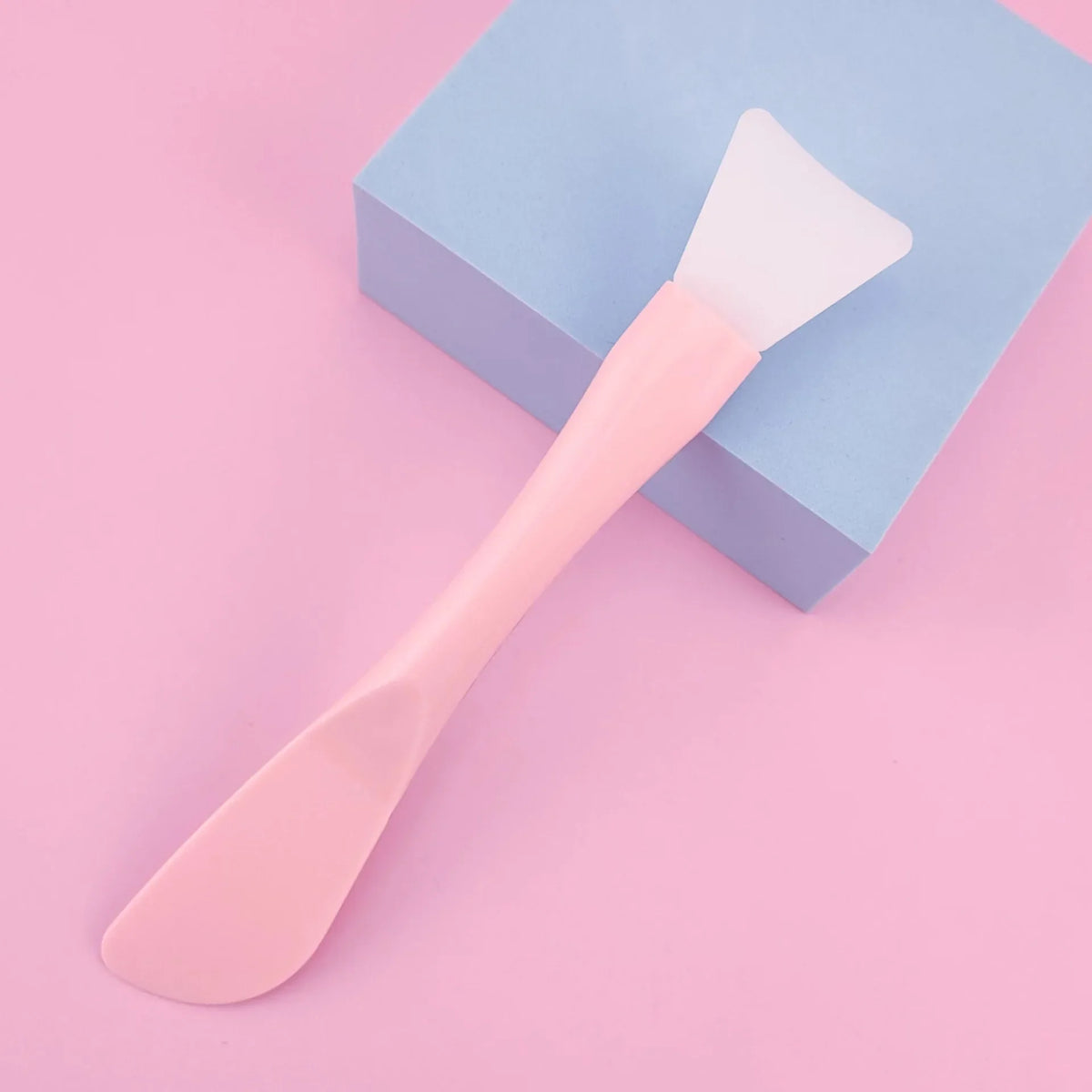 Silicone Facial Mask Brush DIY Film Adjusting Beauty Tool Soft Head with Scraper Integrated Dual-use Mud Film Brush wholesale Vue A0064-Pink 1pcs