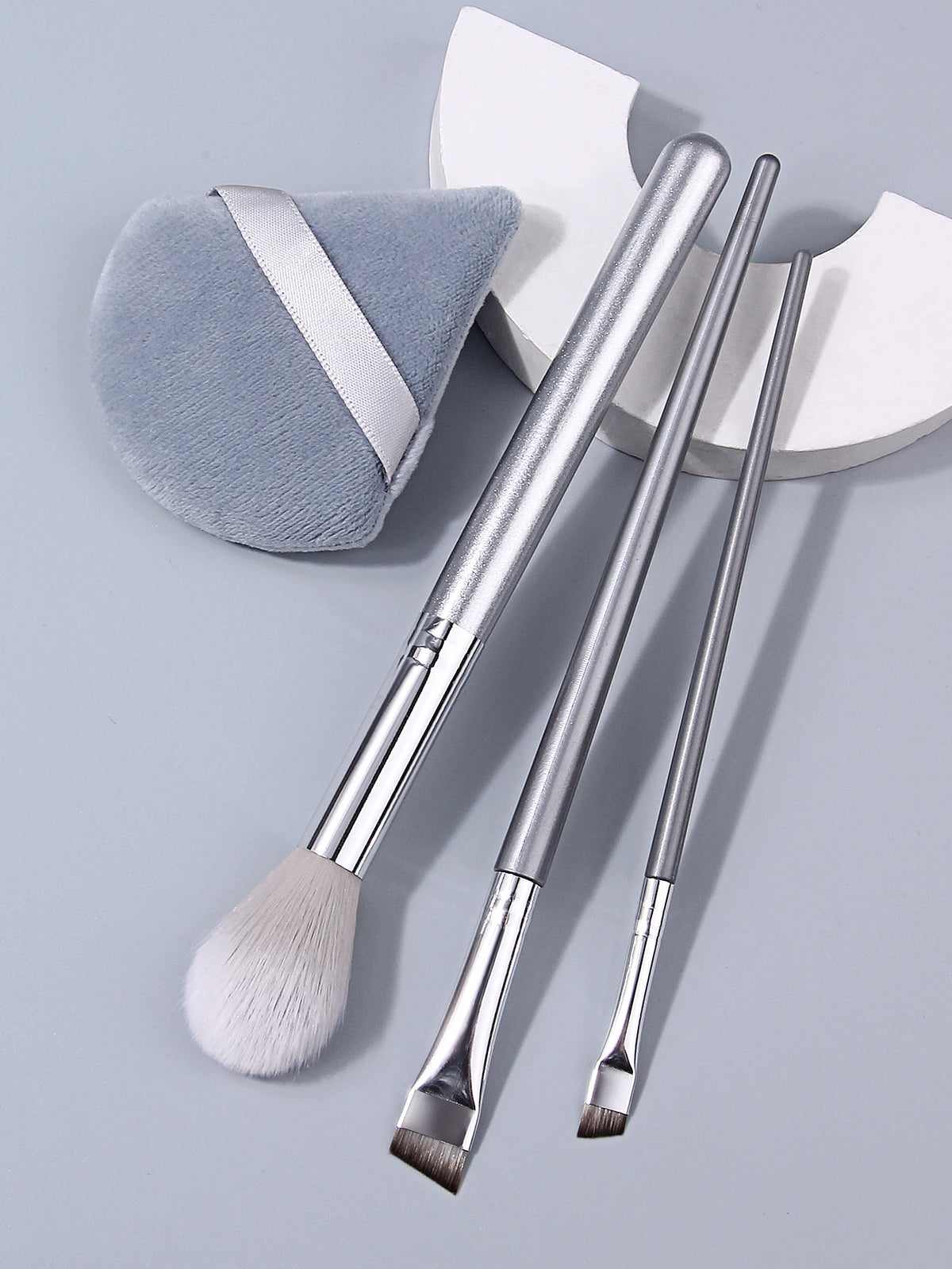 4Pcs Professional Makeup Brush Tools Set, Blush yebrow Cosmetic Brushes Kit with Triangle Powder Puff for Face Eye Makeup Vue Other