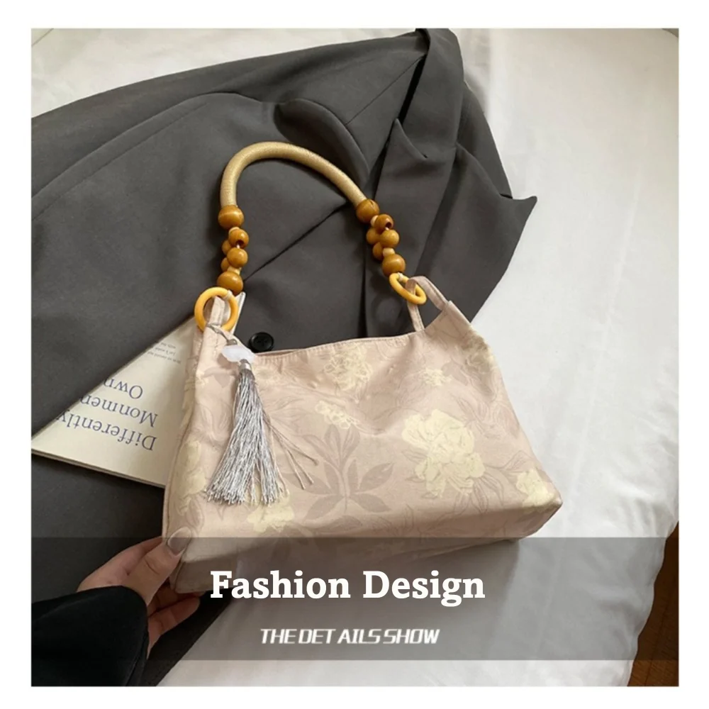 Medium Capacity Embroidered Shoulder Bag Hasp Sewing Thread Craft