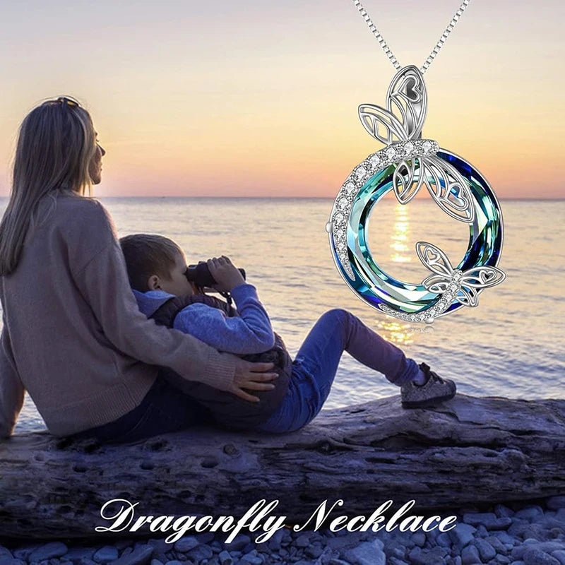 Huitan Dragonfly Pendant Necklace – Blue Cubic Zirconia Pendant Necklace Vue