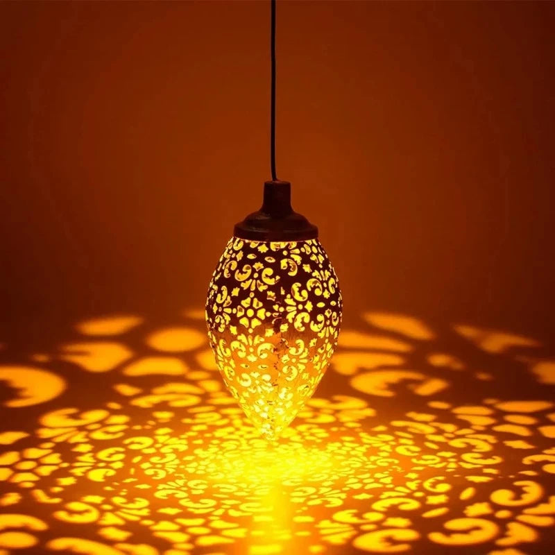 Outdoor Solar Light LED Moroccan Retro Hollow Projection Lamp Metal Waterproof Hanging Garden Light for Patio Pathway Yard Porch Vue