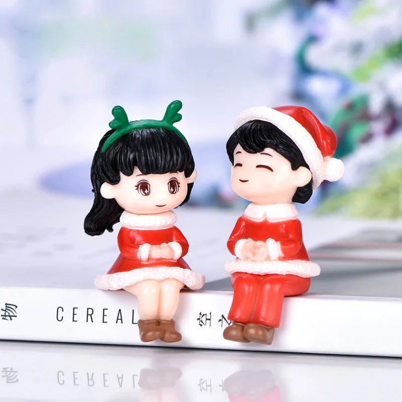 Christmas DIY Couple Figurine Crystal Ball Miniature Scene Ornament Sitting Desktop Car Decoration Micro Gift for Home Office Vue