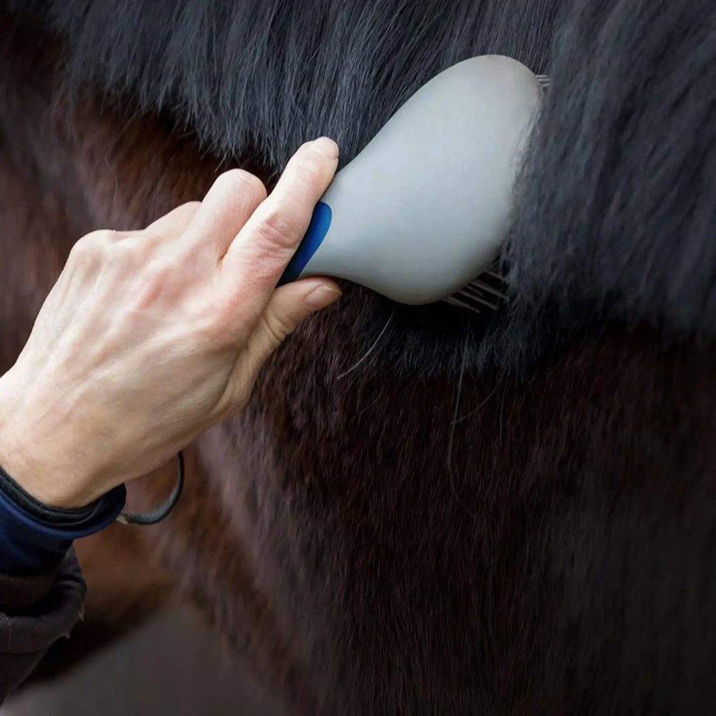 1pcs Horse Mane & Tail Brush Round Shaped Soft Rubber Grip Needle Bristles Stable Cleaning Kit Horse Grooming Brush Random Color Vue