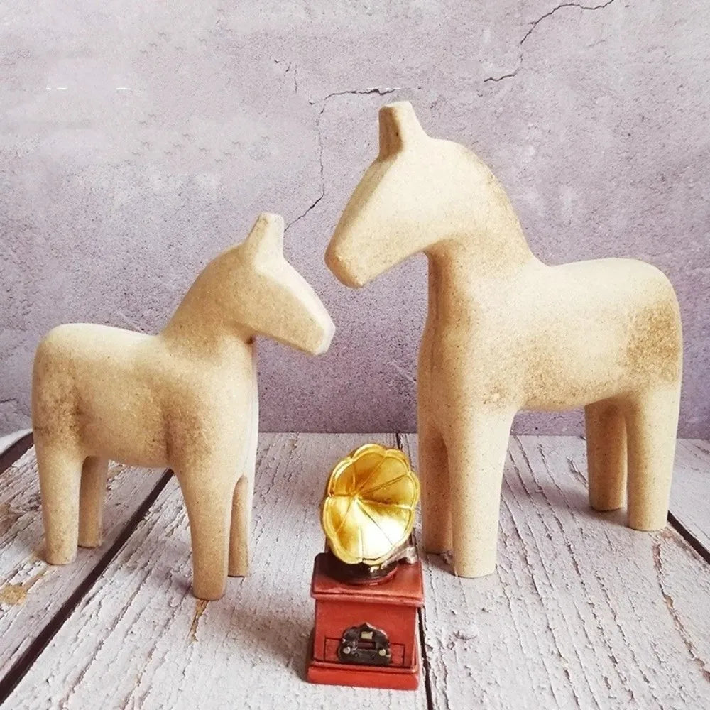 Handmade Wooden Horse DIY Drawing Farmhouse Style Unpainted Horse Statue Carved Design Vintage Blank Animal Figurine Vue