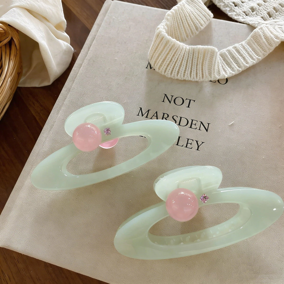 1/2Pcs Planet Shape Hair Clips Oval Hollow Hair Claw Clip With Pink Beads Sweet Hair Accessories Vue