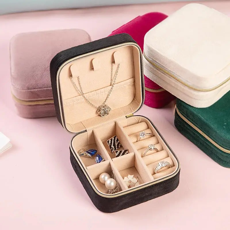Velvet Jewelry Box For Women Necklace Ring Earrings Organizer Holder Travel Portable Zipper Square Jewelry Storage Case Vue