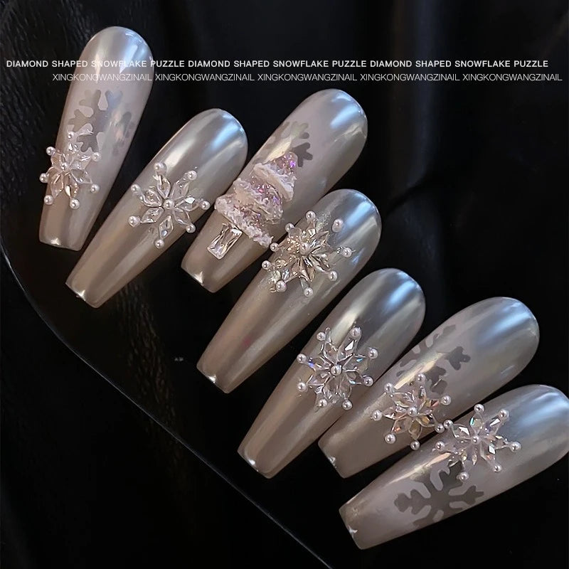 Snowflake Mini Diamond Nail Drill Flat Bottom Sparkling 1.5 * 3mm Premium Diamond Silver Christmas Nail Accessories Vue